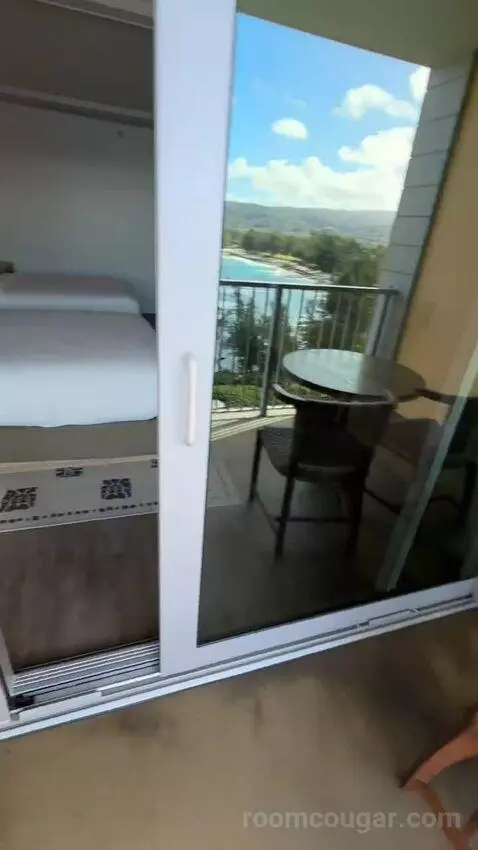 Ocean View Lanai, Guest Room, 2 Queen, Ocean View, Lanai (#618) bed picture #5
