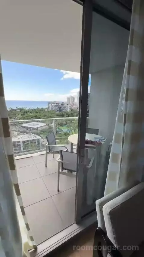 Grand One Bedroom Suite with Ocean View (D2105) view picture #2