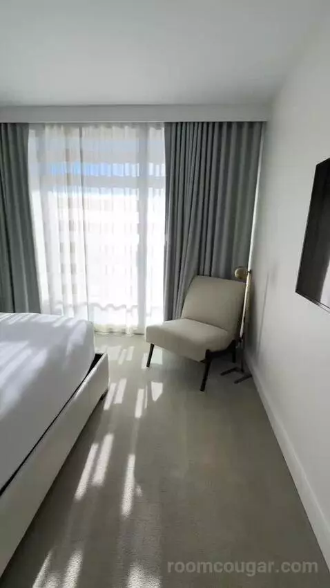 Deluxe Two-Bedroom Suite with Ocean View (E2202) bed picture #3