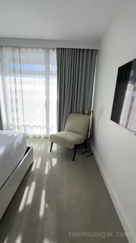 Deluxe Two-Bedroom Suite with Ocean View (E2202) bed picture #4