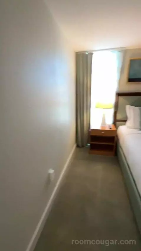 Deluxe Two-Bedroom Suite with Ocean View (E2202) bed picture #9