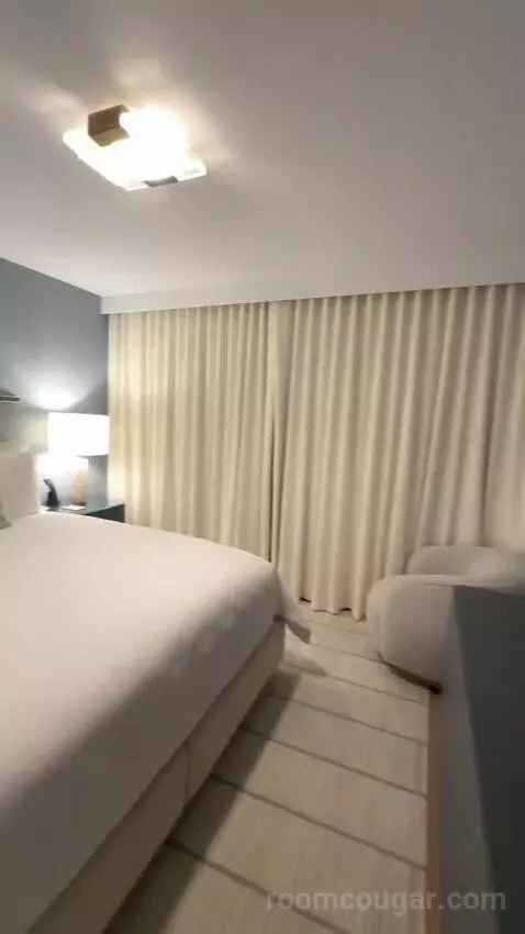Penthouse (37th Floor) bed picture #12