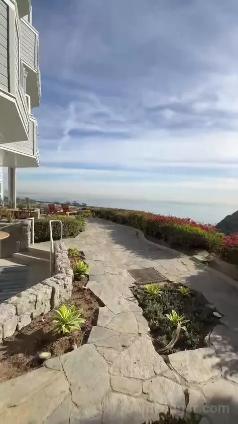 Pacific Edge Deluxe + Patio (#104) view picture #8