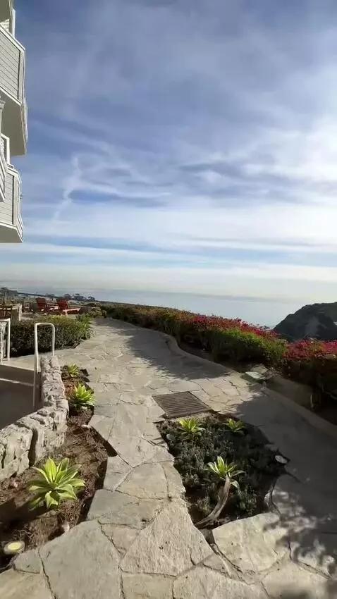 Pacific Edge Deluxe + Patio (#104) view picture #11
