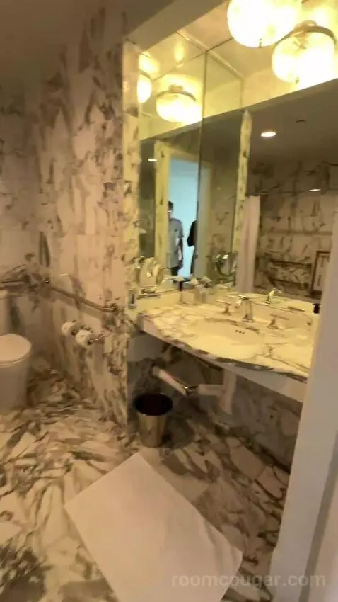 King or Double Room with Ocean View (#1002) bathroom picture #4