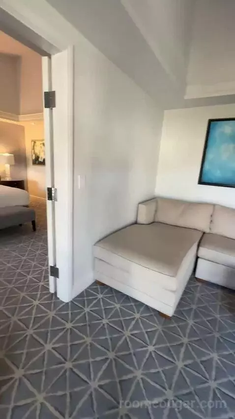 Executive Suite, 1 King with Sofa Bed, Garden View (#4017) bed picture #3
