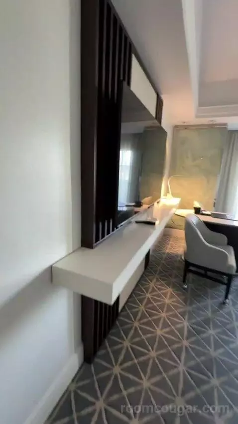 Executive Suite, 1 King with Sofa Bed, Garden View (#4017) picture #5