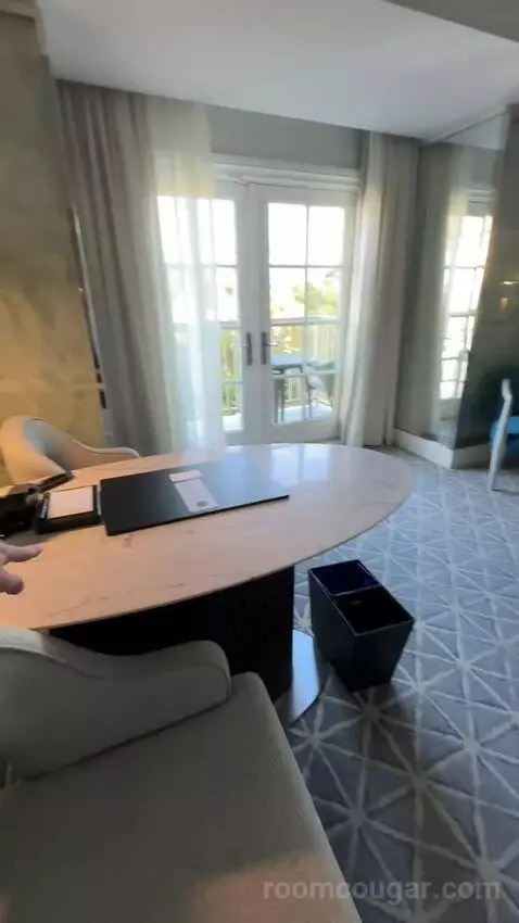Executive Suite, 1 King with Sofa Bed, Garden View (#4017) picture #6