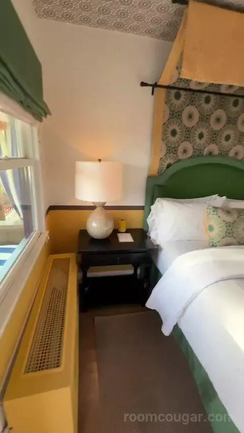Queen Room with Sea View (#19) bed picture #2