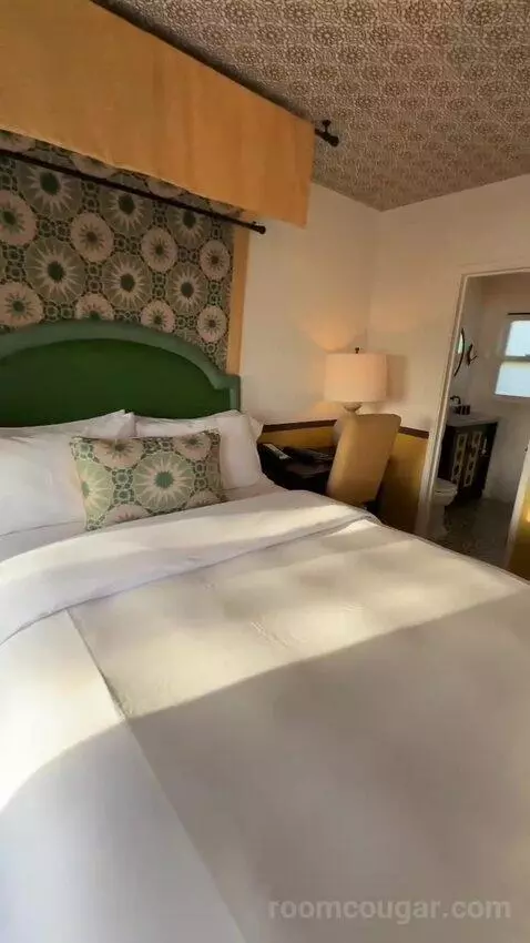 Queen Room with Sea View (#19) bed picture #3