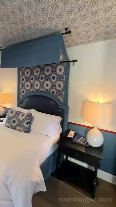 Queen Room with Garden View (#9) bed picture #4
