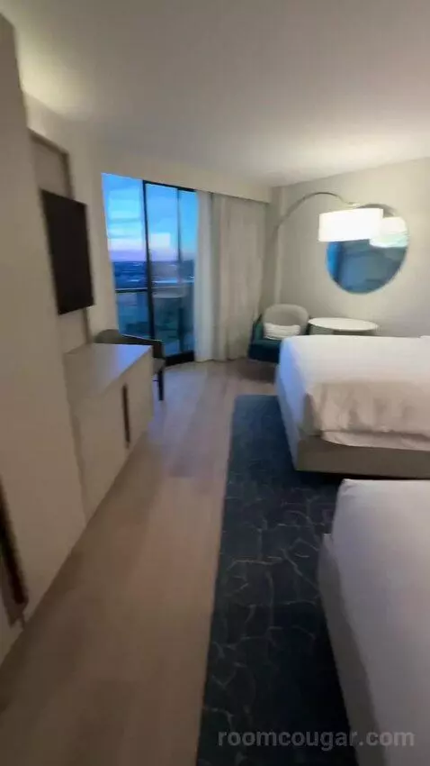 Queen Queen Room with Partial Ocean View (#914) bed picture #6