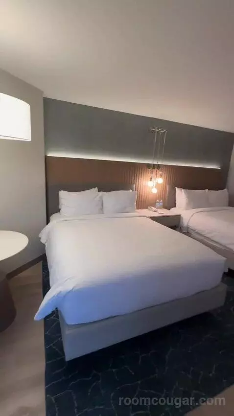 Queen Queen Room with Partial Ocean View (#914) bed picture #9