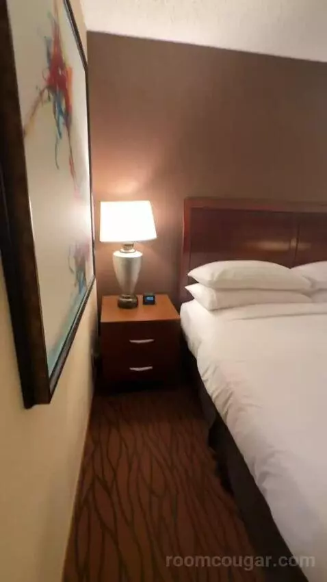 King Room (#668) bed picture #6
