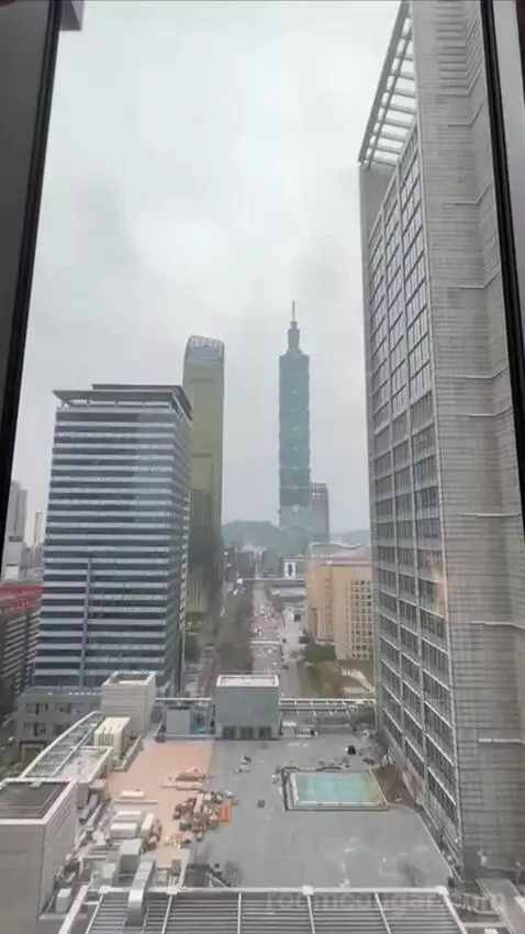 Spectacular Room, Guest Room, 1 King, Taipei 101 View (#1519) view picture #5