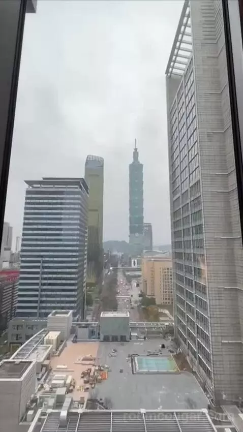 Spectacular Room, Guest Room, 1 King, Taipei 101 View (#1519) view picture #6
