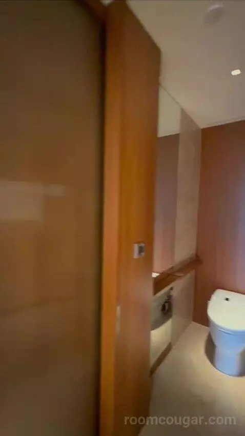 Spectacular Room, Guest Room, 1 King, Taipei 101 View (#1519) bathroom picture #3