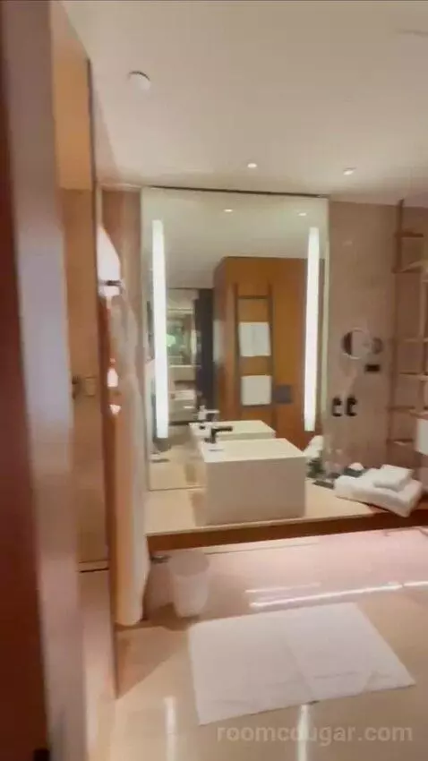 Wonderful Room, Guest Room, 2 Double, City View (#1511) bathroom picture #3
