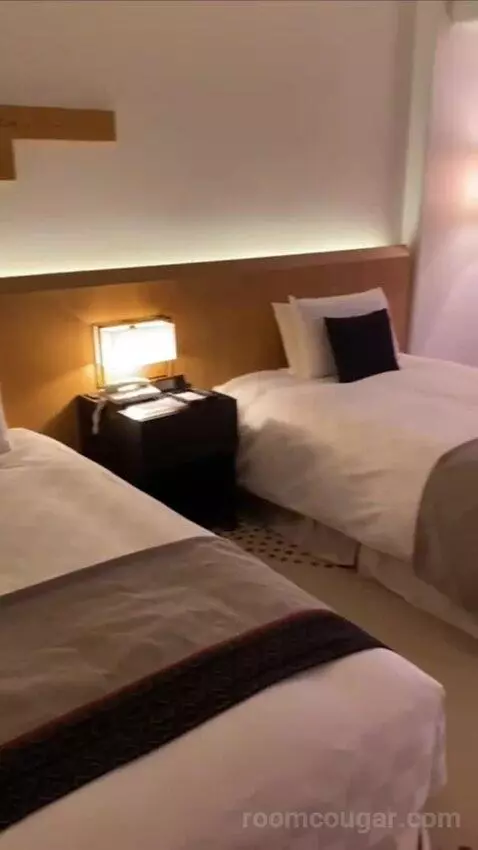 Twin Room (#766) bed picture #1