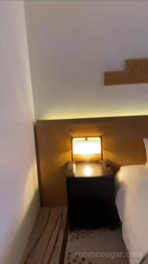 King Room bed picture #7