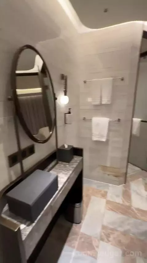 City View Suite (#5607) bathroom picture #7