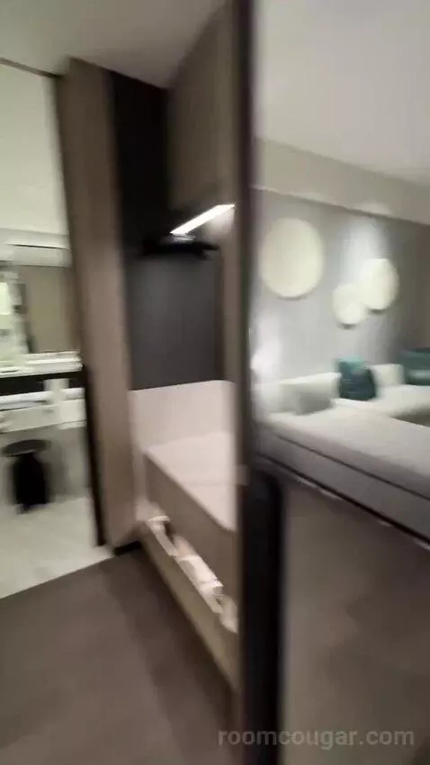 Hangzhou Suite bed picture #1