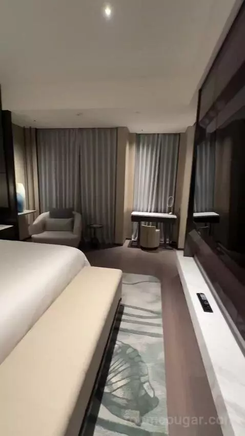 Hangzhou Suite bed picture #5