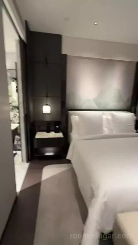 Hangzhou Suite bed picture #7