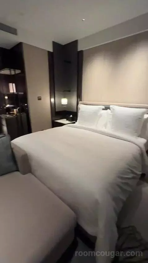 Executive King (#2817) bed picture #8