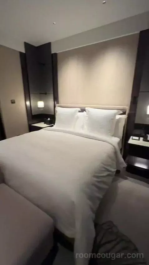 Executive King (#2817) bed picture #10