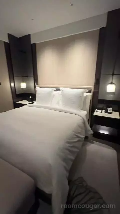Executive King (#2817) bed picture #11