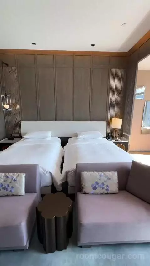 2 Twin Beds with River View (#4416) bed picture #5