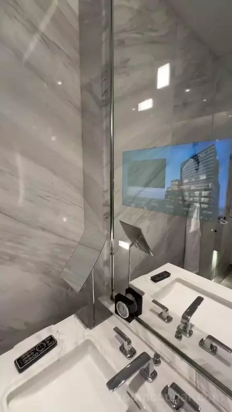 2 Twin Beds with River View (#4416) bathroom picture #7