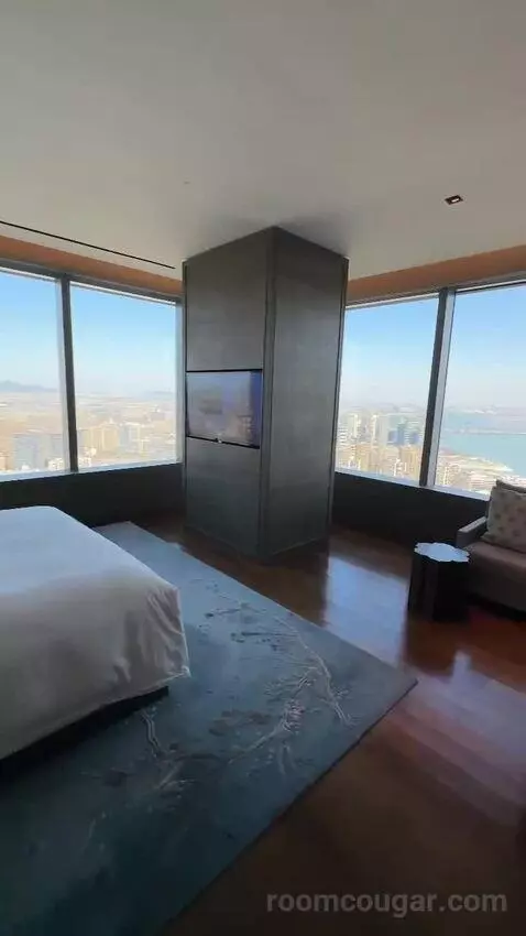 Park Suite bed picture #6