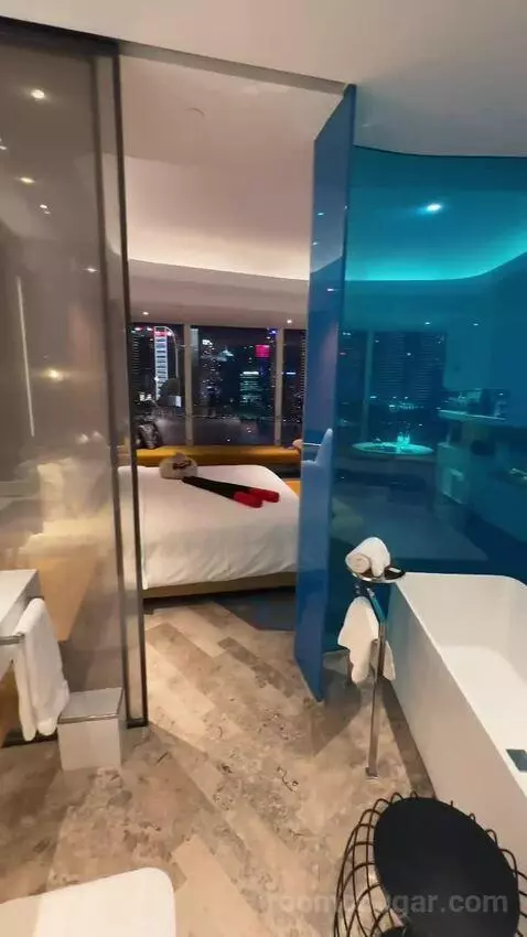 Spectacular Pearl Tower View King picture #24