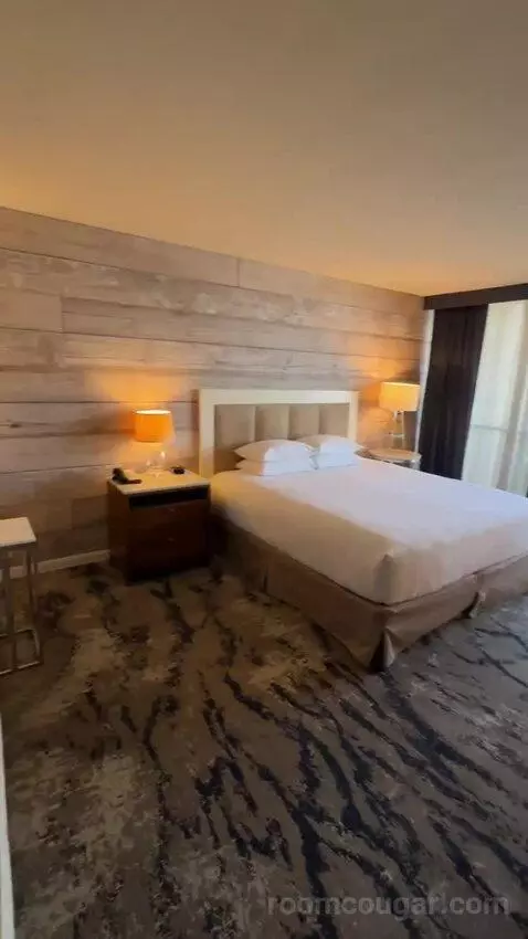 King Room with Marina View (#607) bed picture #3