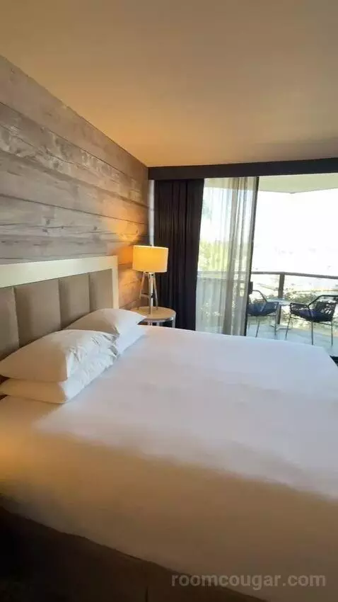 King Room with Marina View (#607) bed picture #12