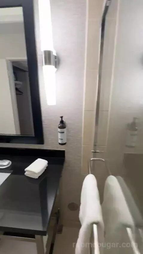 King Room with Marina View (#607) bathroom picture #8
