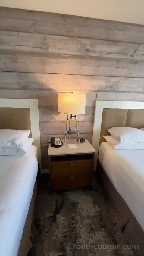 Queen Room with Two Queen Beds and Ocean View (#704) bed picture #4