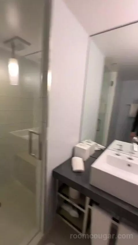 Sweet Suite (#206) bathroom picture #2