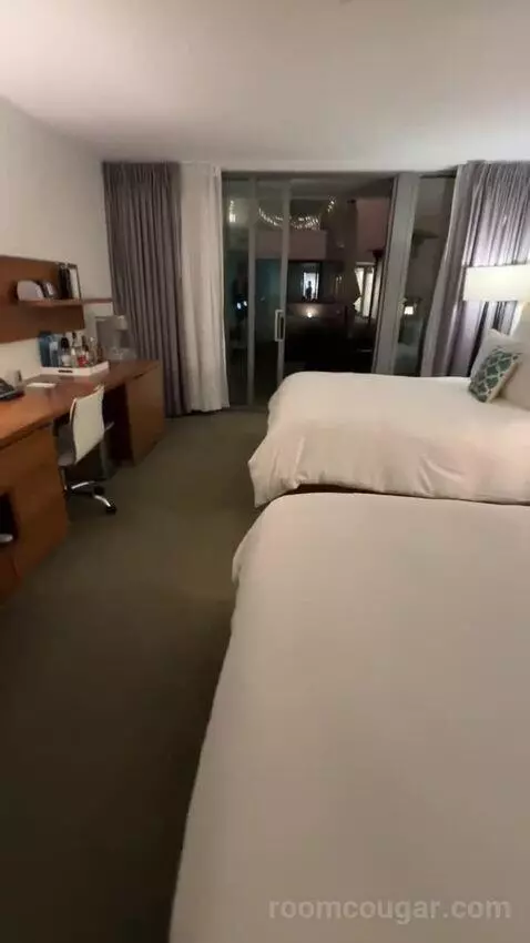 Sky Pad (2 Queen) bed picture #5