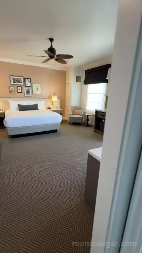 Classic King Room with Ocean View (#905) bed picture #11