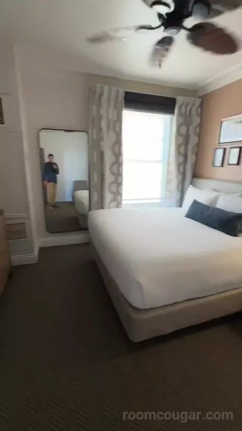 Sunset Suite (Sunset) bed picture #6