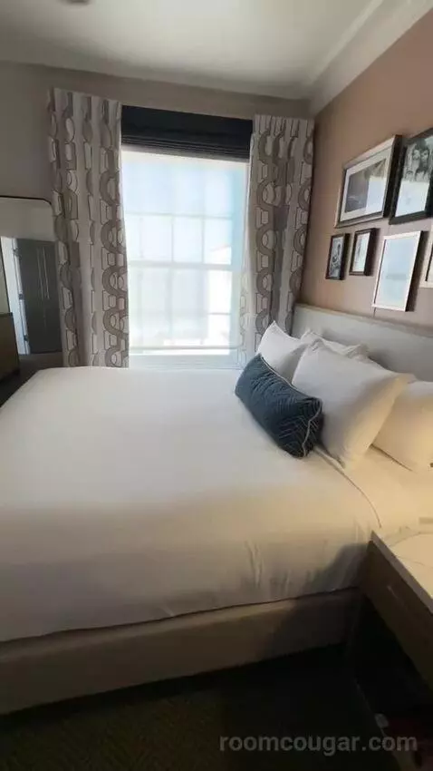 Sunset Suite (Sunset) bed picture #10
