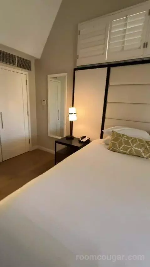 Windansea Suite (#500) bed picture #8