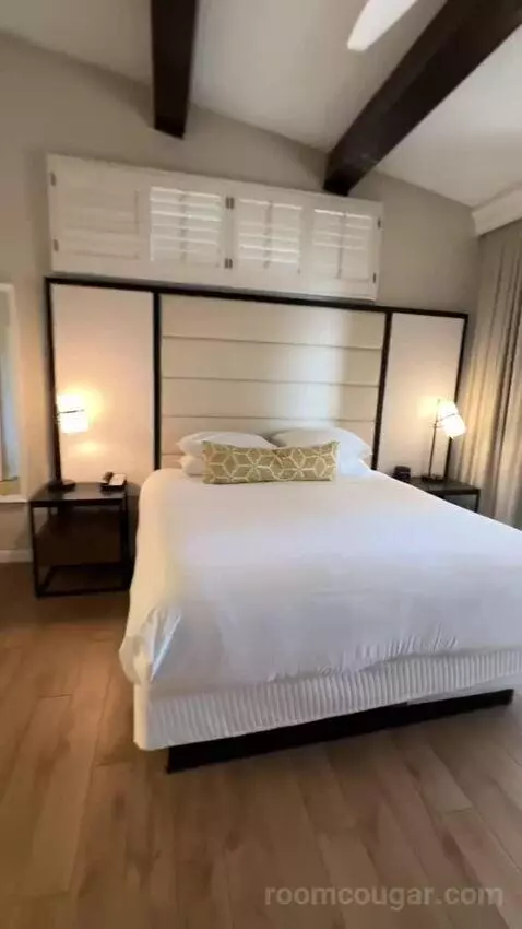 Windansea Suite (#500) bed picture #3