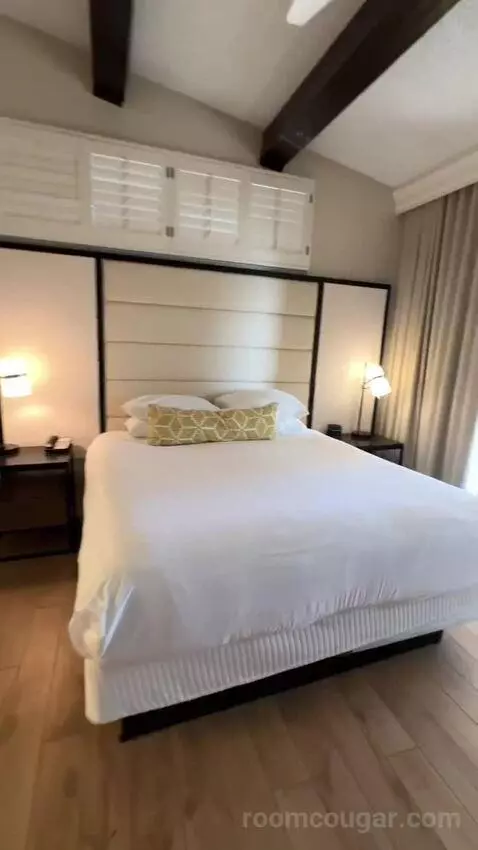 Windansea Suite (#500) bed picture #4