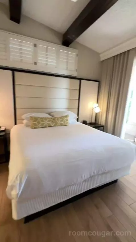 Windansea Suite (#500) bed picture #5