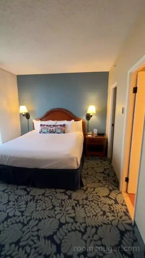 Bay View Tower Suite (#651) bed picture #3
