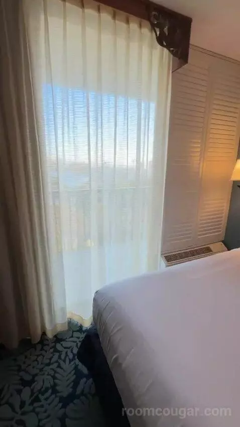 Bay View Tower Suite (#651) bed picture #5